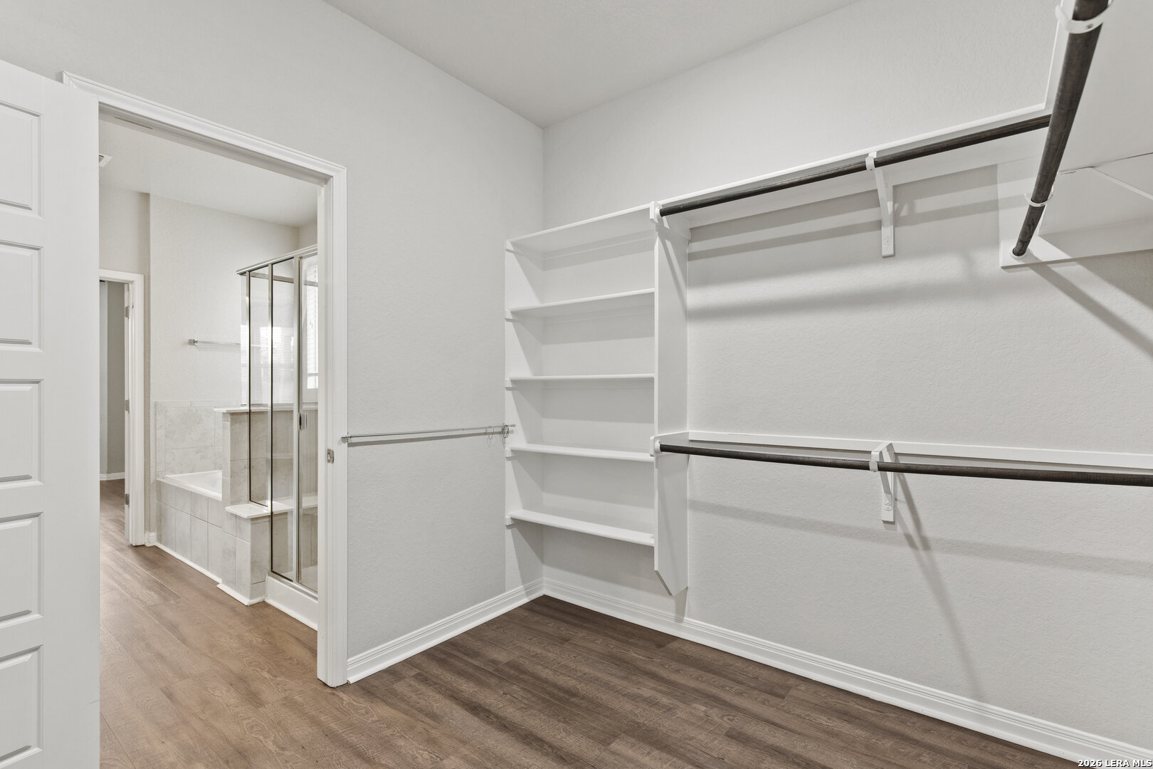 121 Abbeydell
