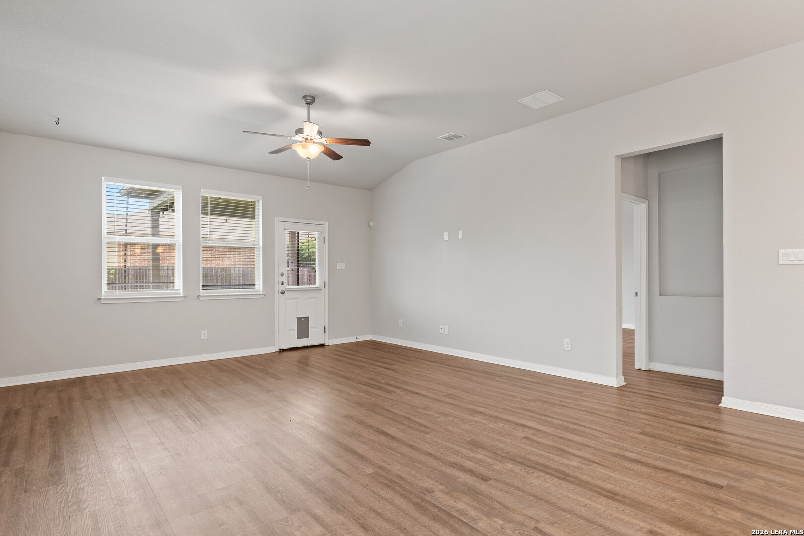 121 Abbeydell