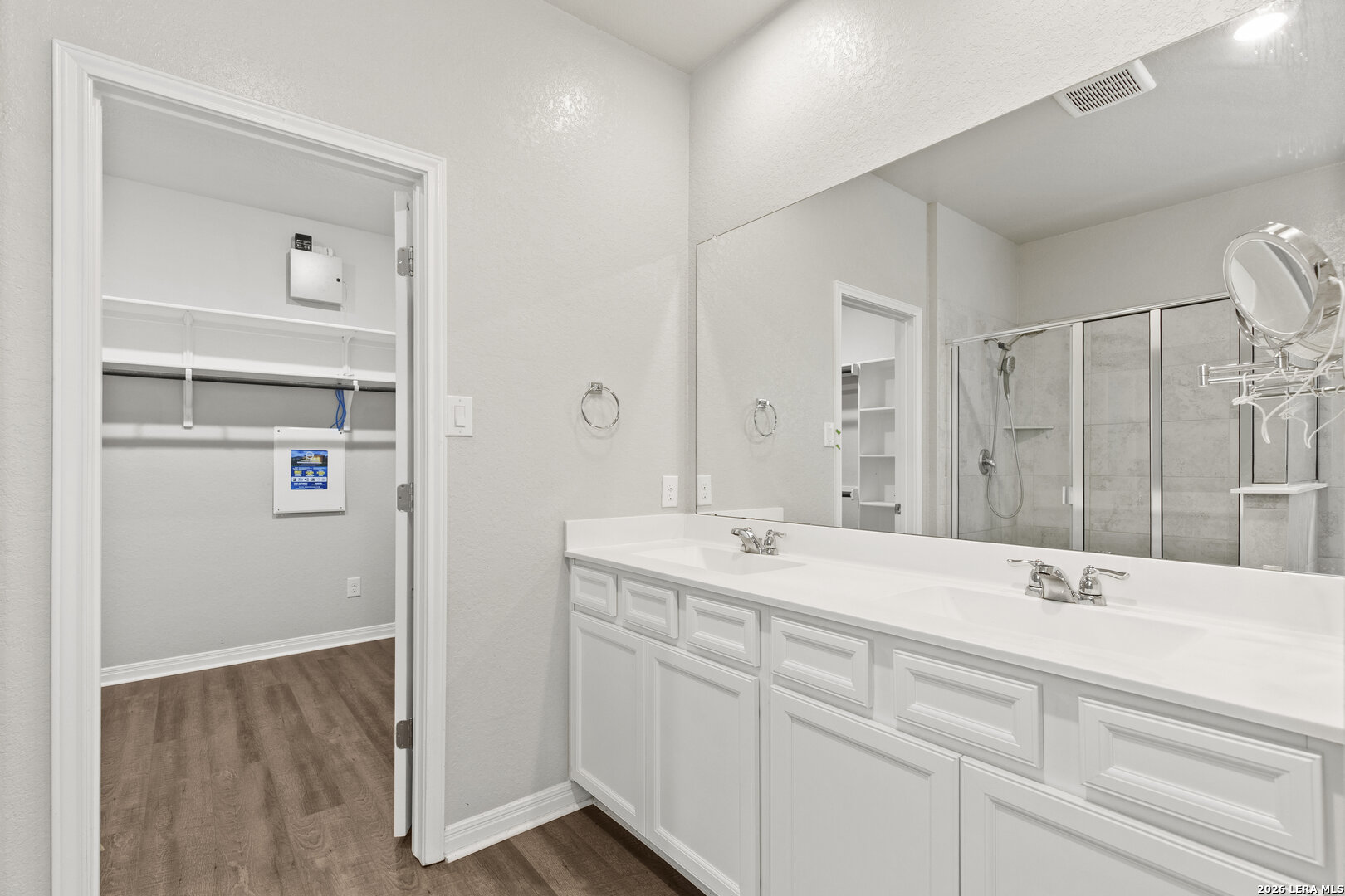 121 Abbeydell