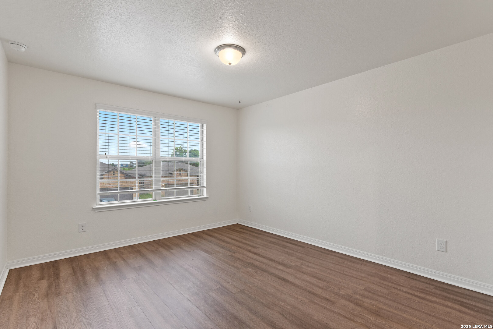 121 Abbeydell