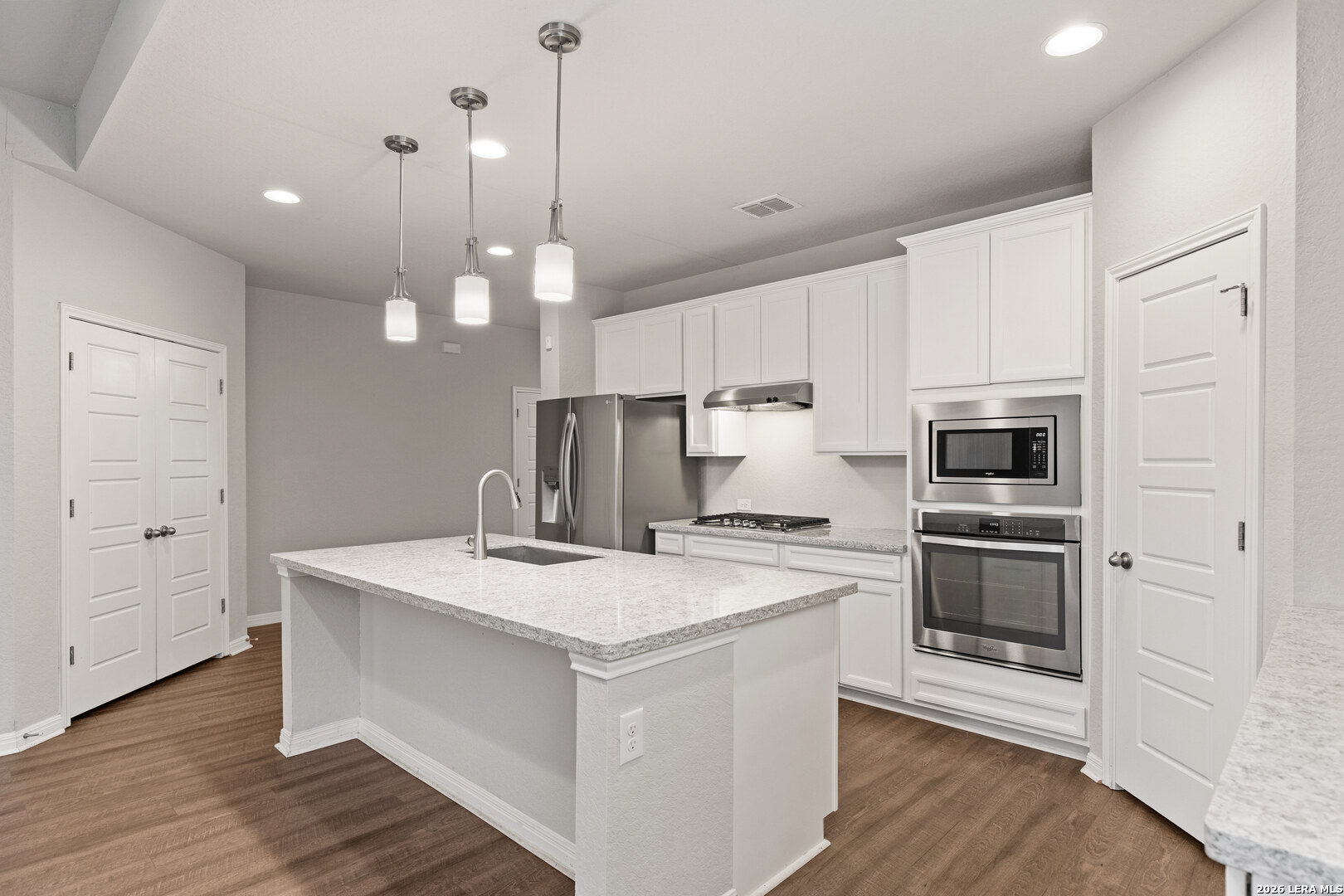 121 Abbeydell