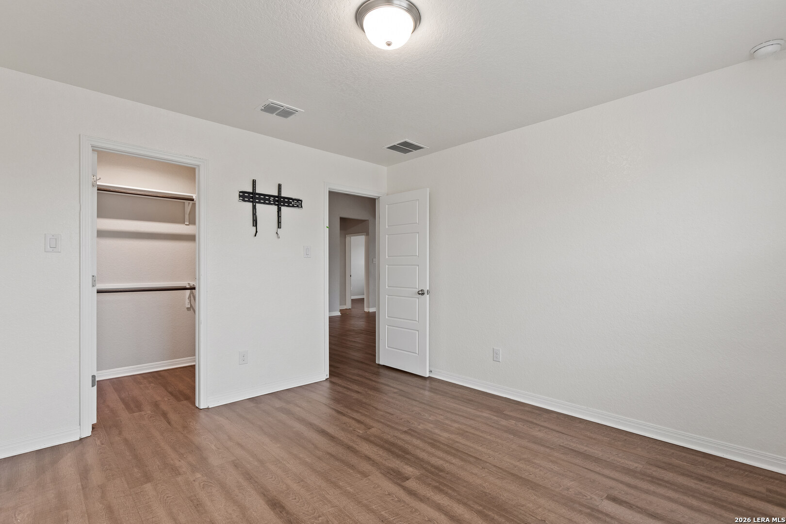 121 Abbeydell