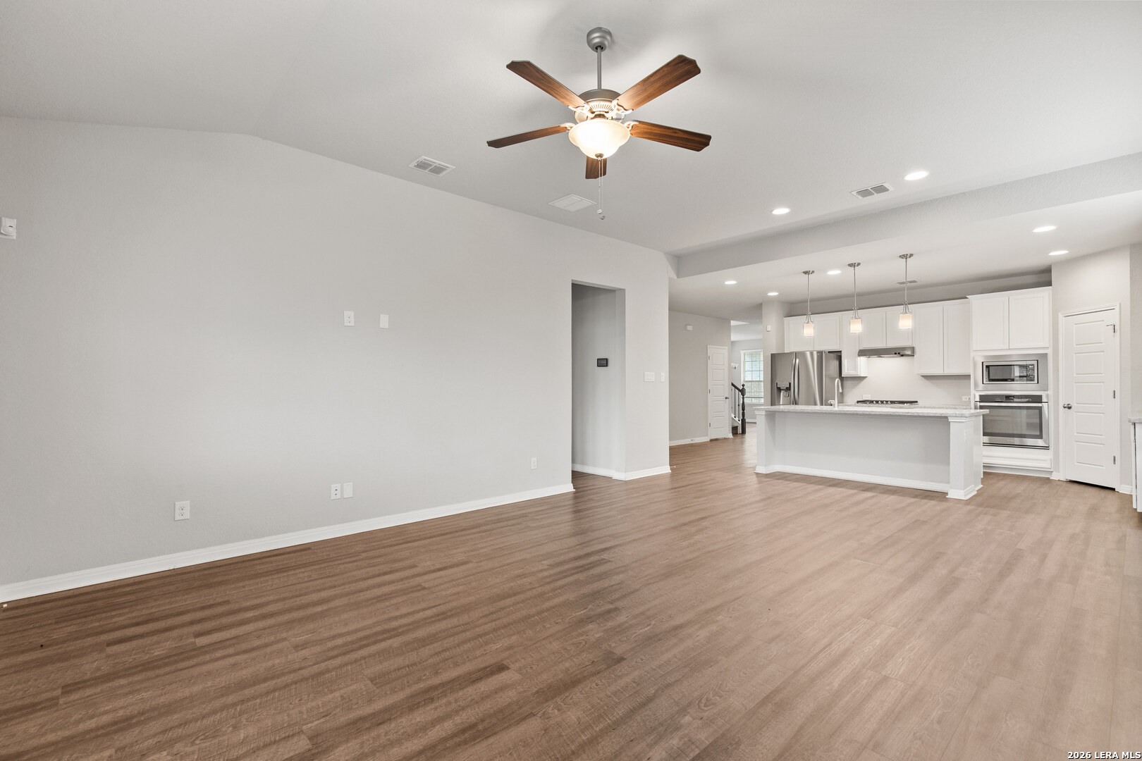 121 Abbeydell
