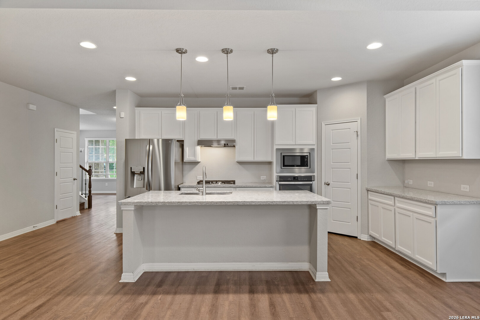 121 Abbeydell