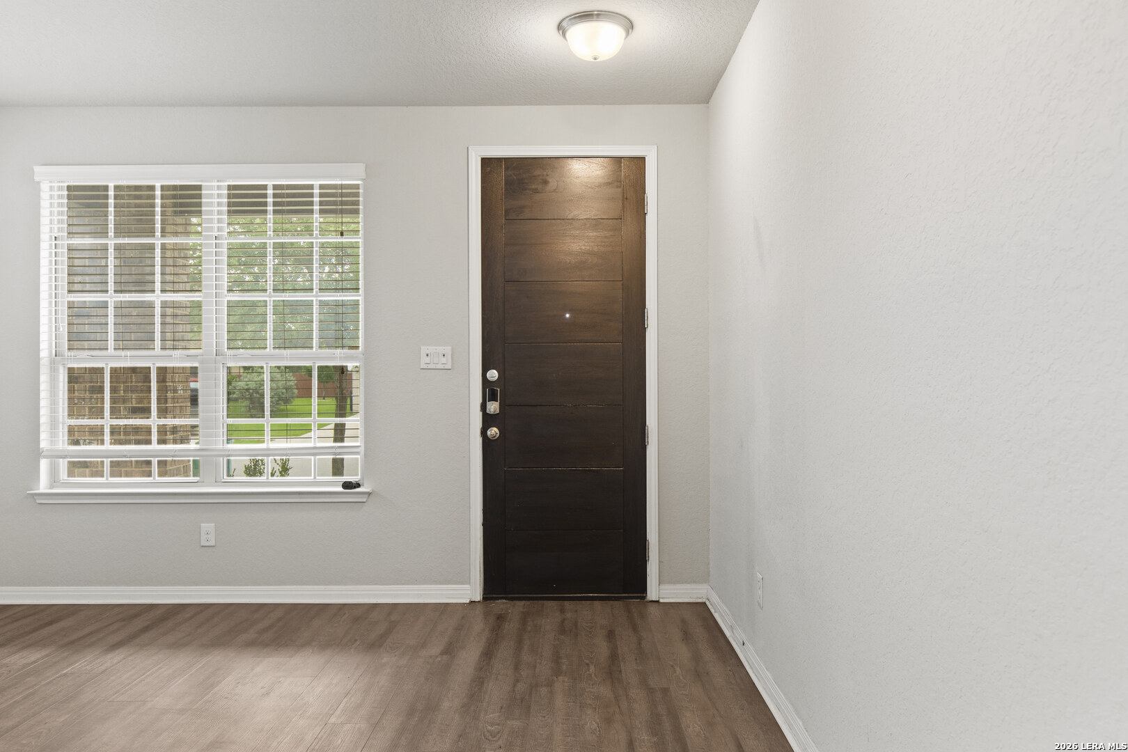 121 Abbeydell