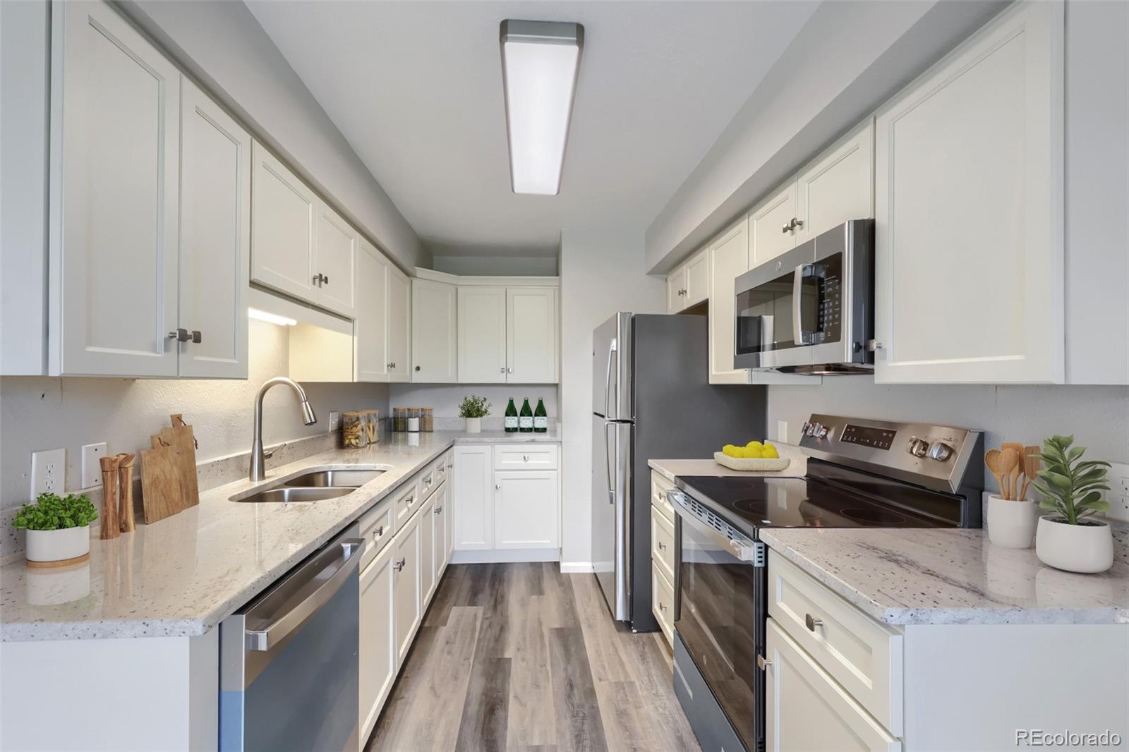 7395 E Eastman Avenue Unit: 203L