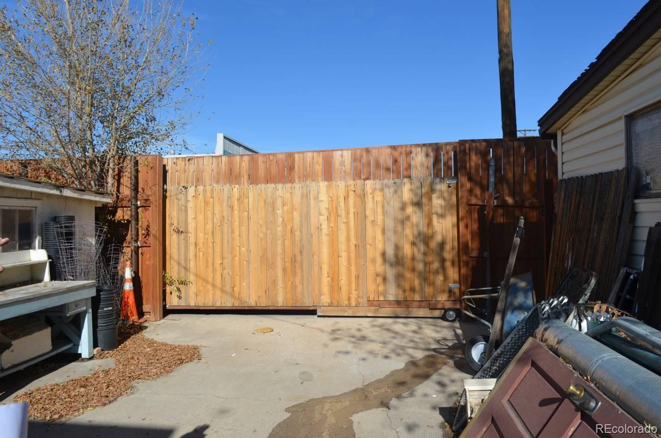 4615 S Santa Fe Drive