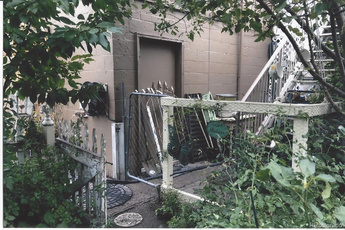 4615 S Santa Fe Drive