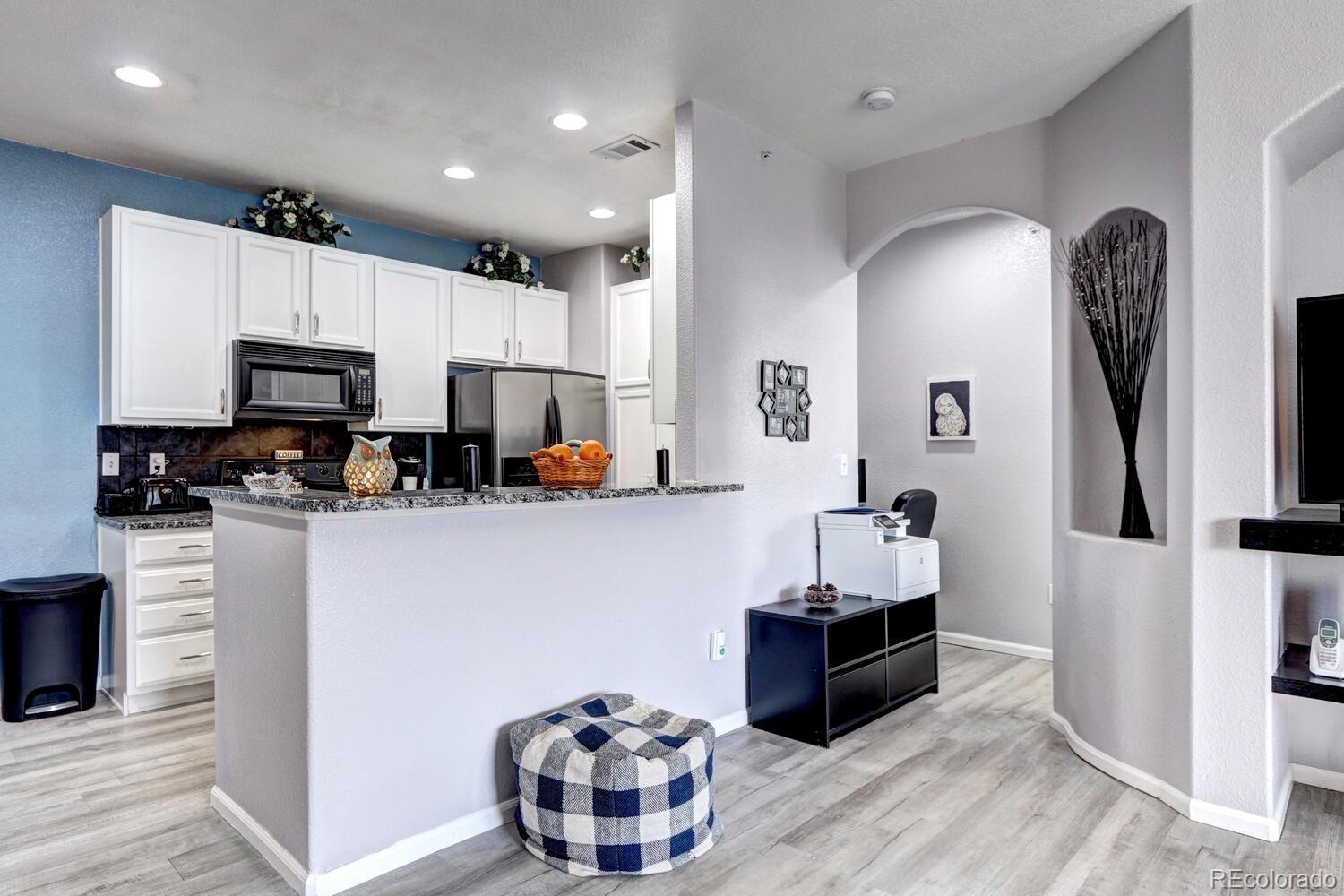 1561 Olympia Circle Unit: 208