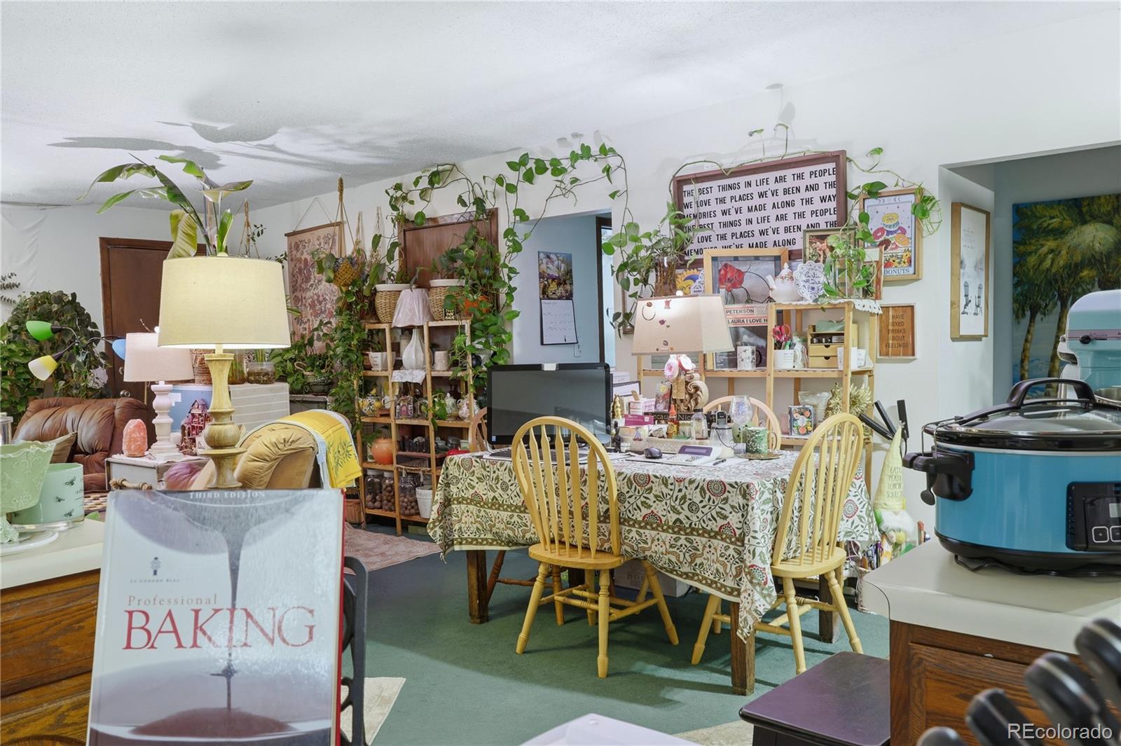 4615 S Santa Fe Drive