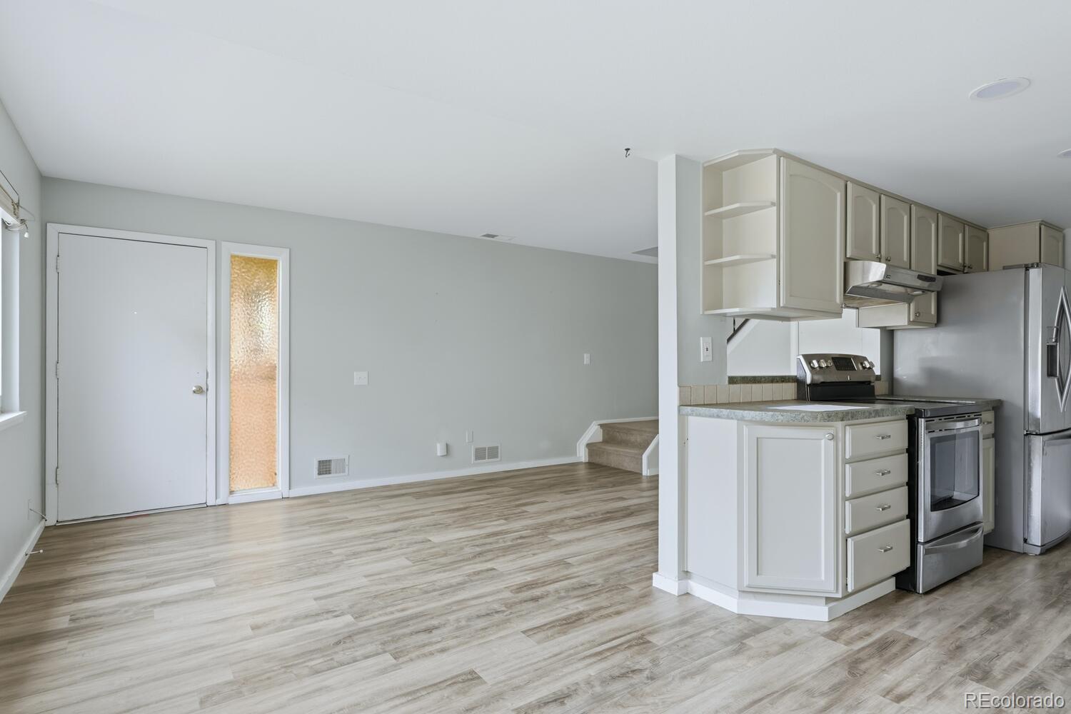 3354 S Flower Street Unit: 14