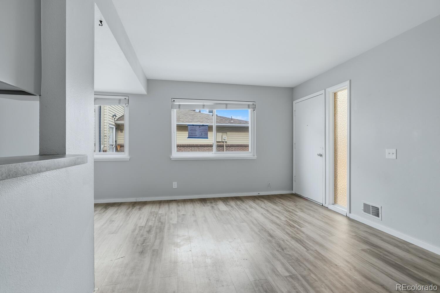 3354 S Flower Street Unit: 14