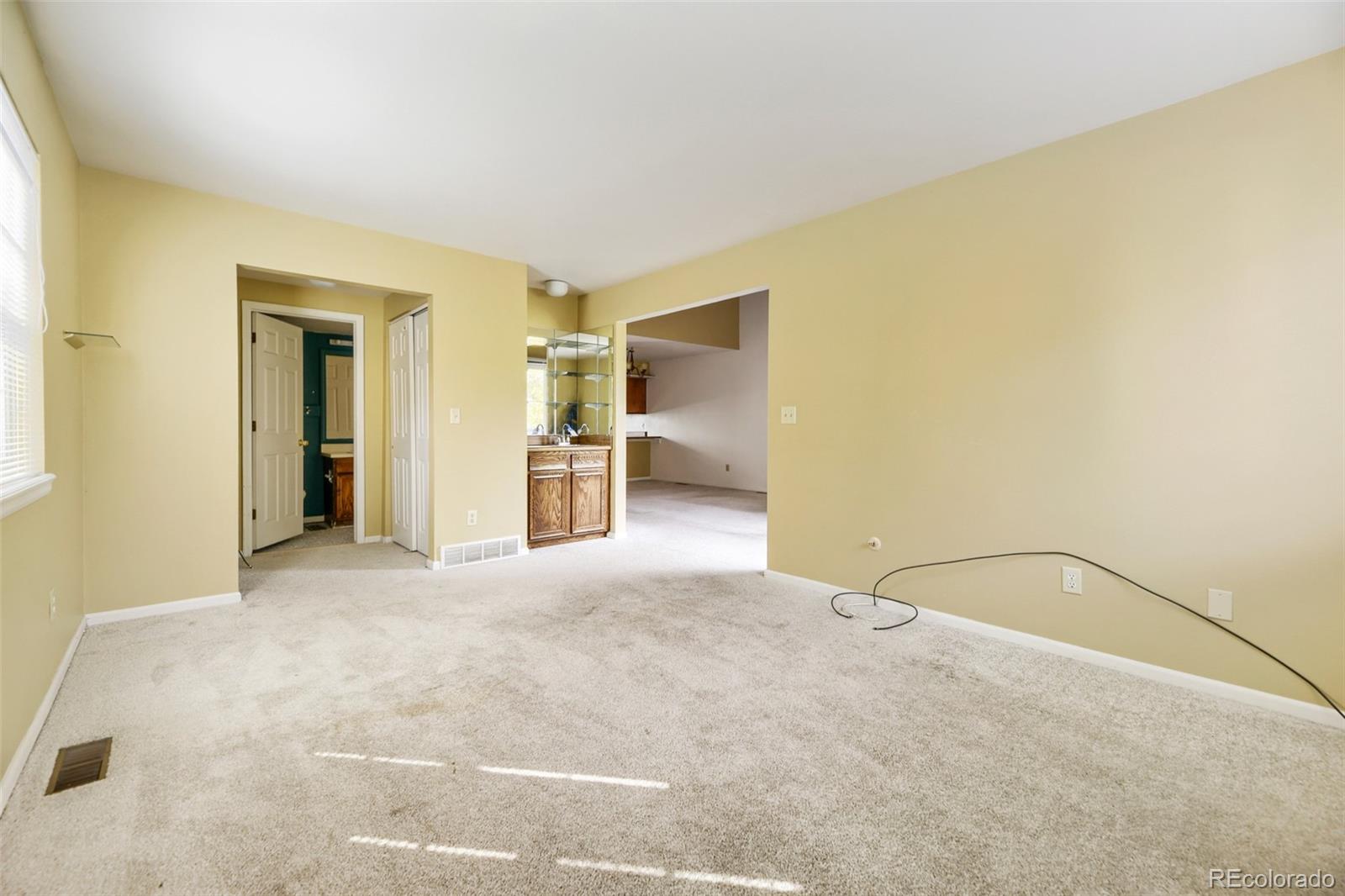 2405 S Worchester Court Unit: B