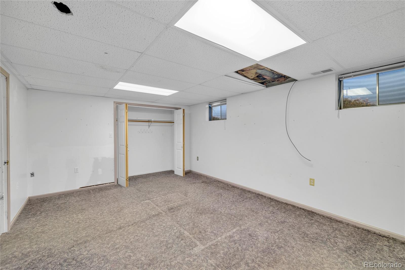 9313 W 91st Place