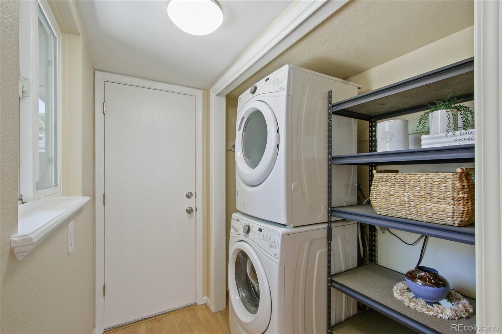 9313 W 91st Place