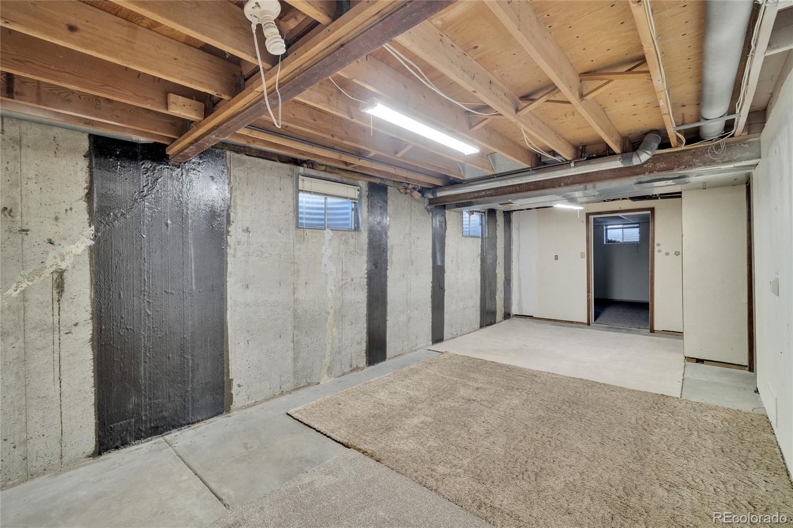9313 W 91st Place
