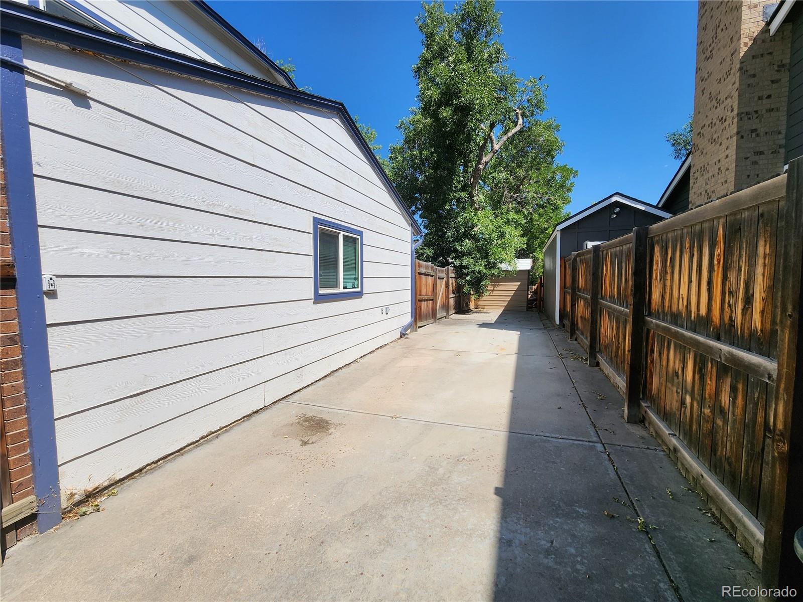 9313 W 91st Place