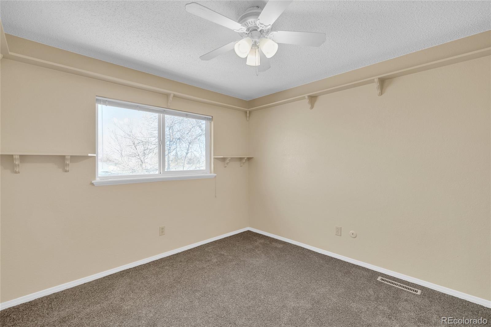 9313 W 91st Place