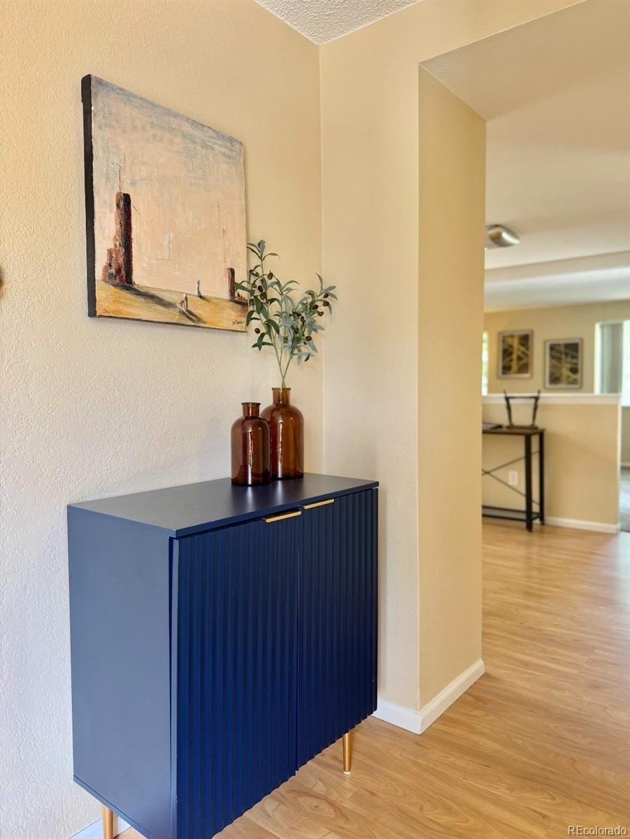 9313 W 91st Place