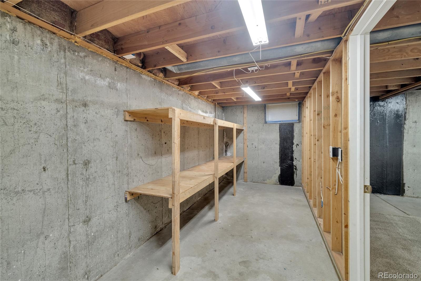 9313 W 91st Place