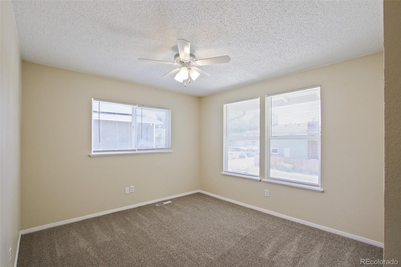 9313 W 91st Place