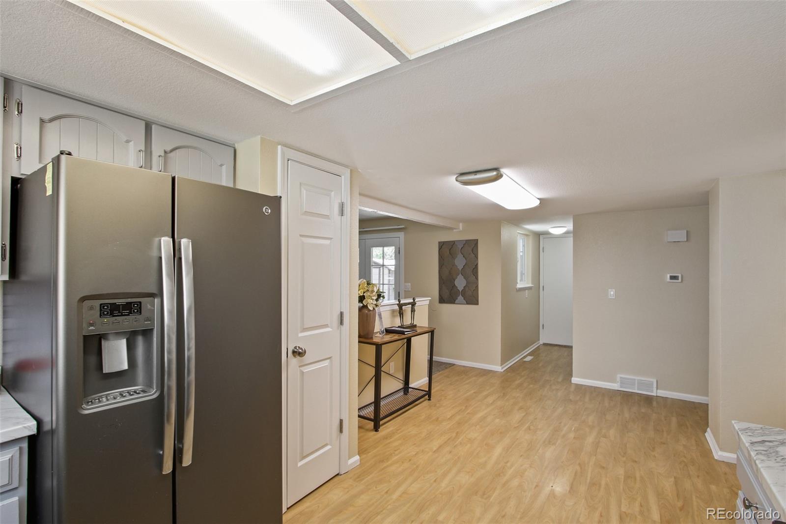 9313 W 91st Place