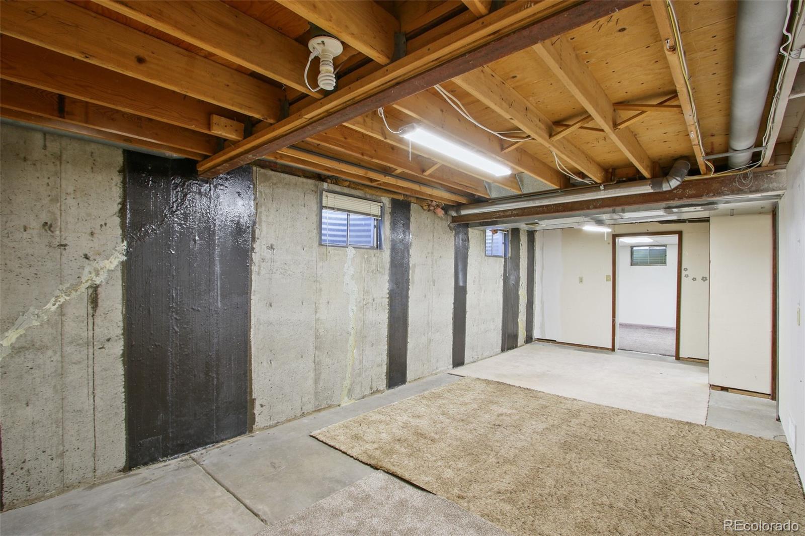 9313 W 91st Place