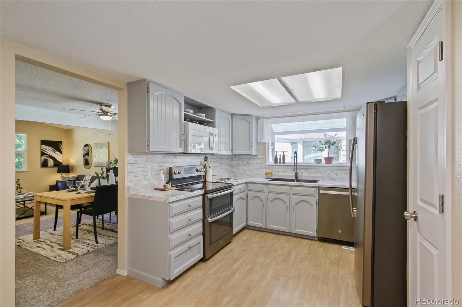 9313 W 91st Place