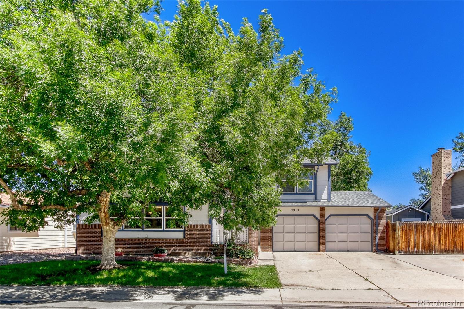 9313 W 91st Place