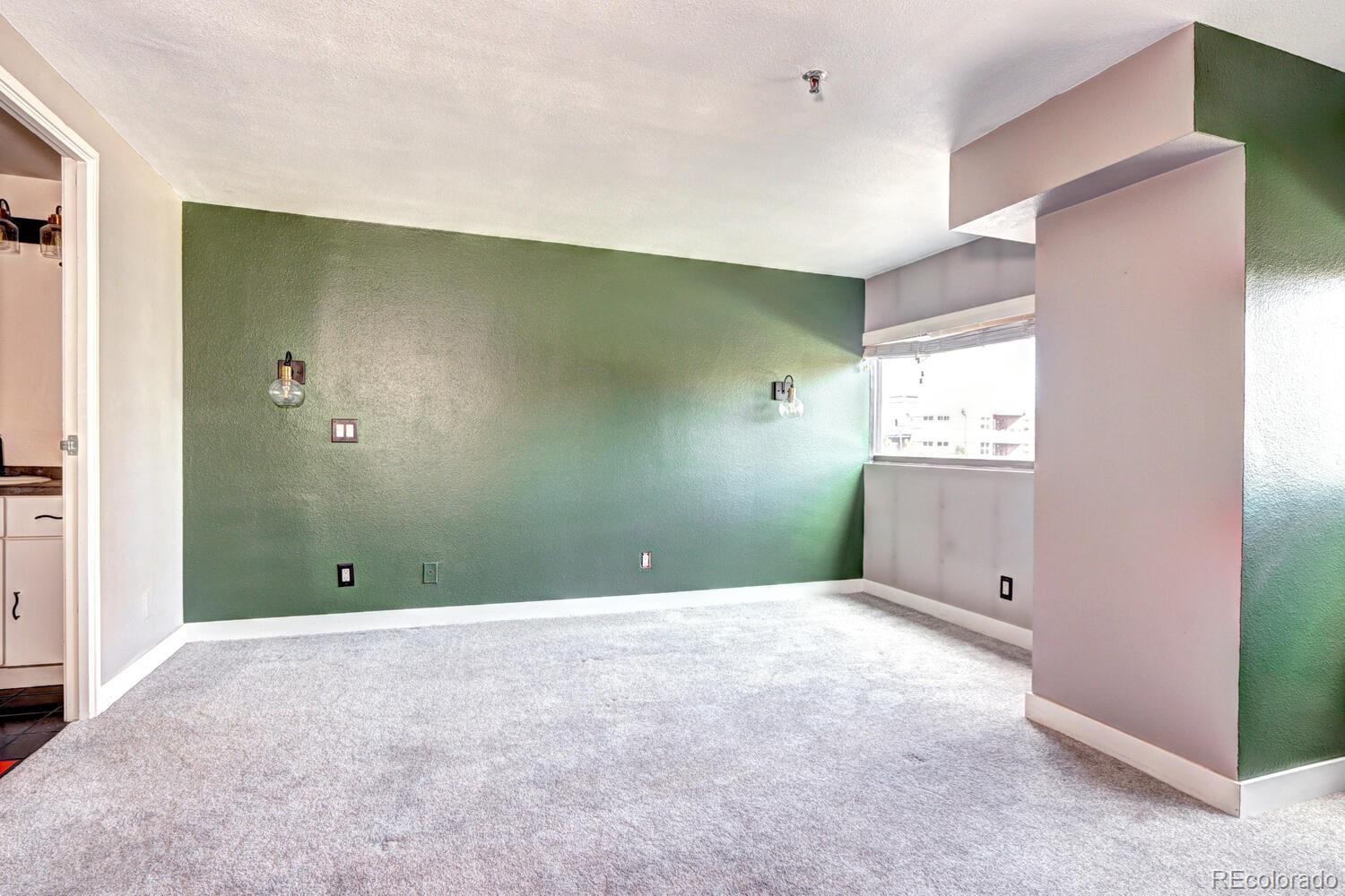 100 Park Avenue W Unit: 204