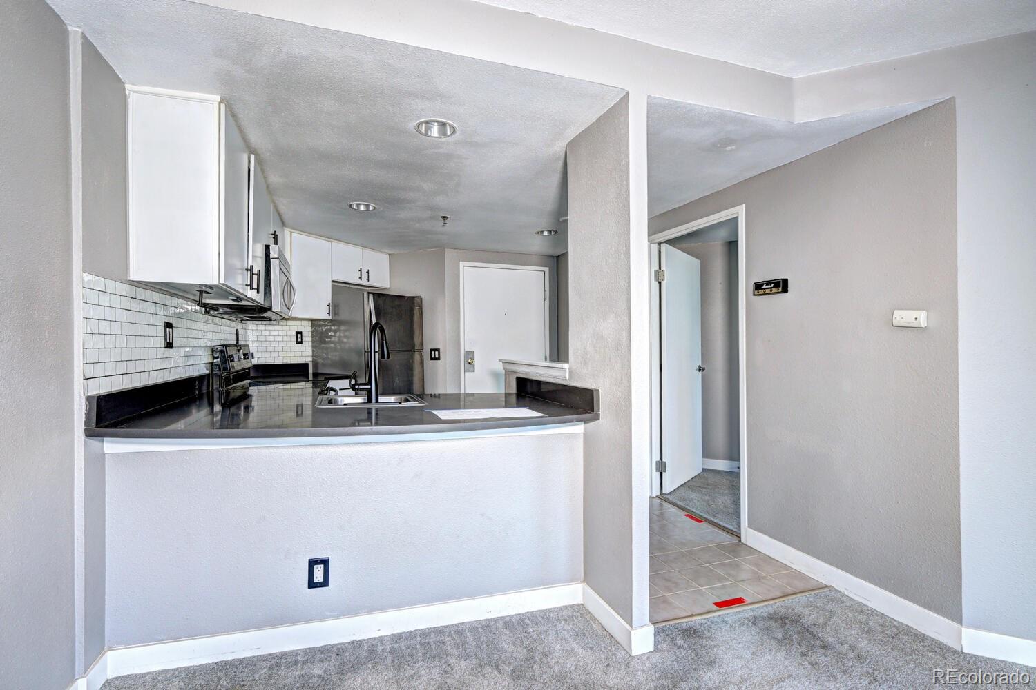 100 Park Avenue W Unit: 204