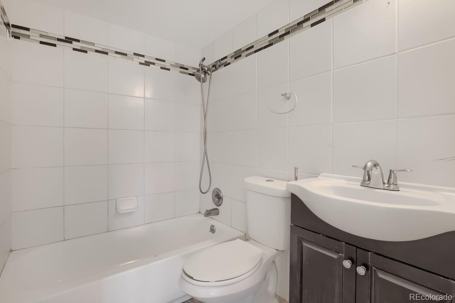 9444 E Girard Avenue Unit: 12