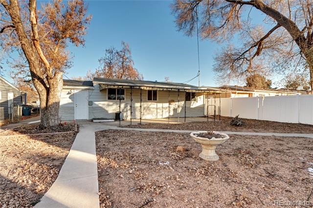 7561 Niagara Street