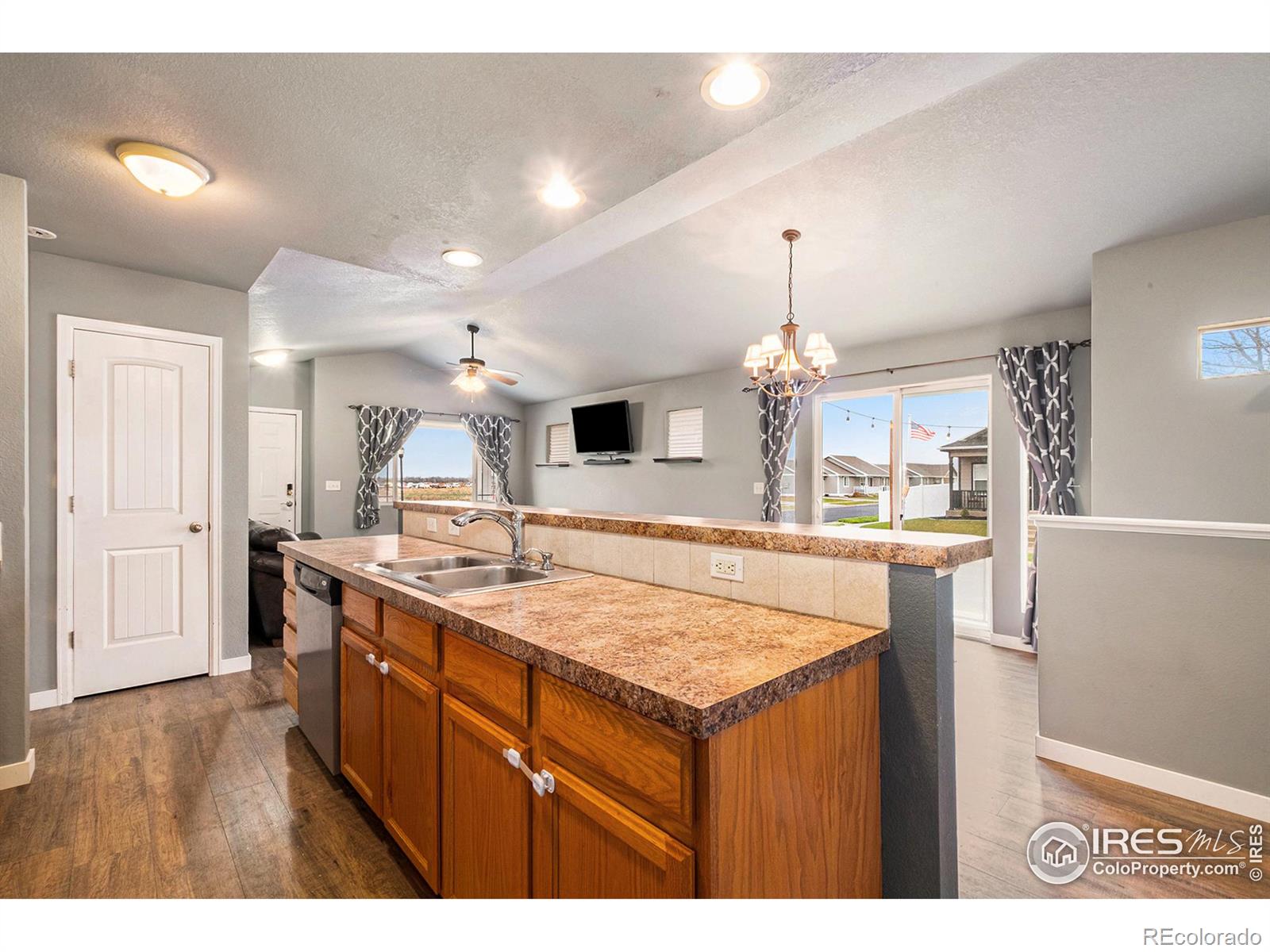 4333 Paintbrush Drive