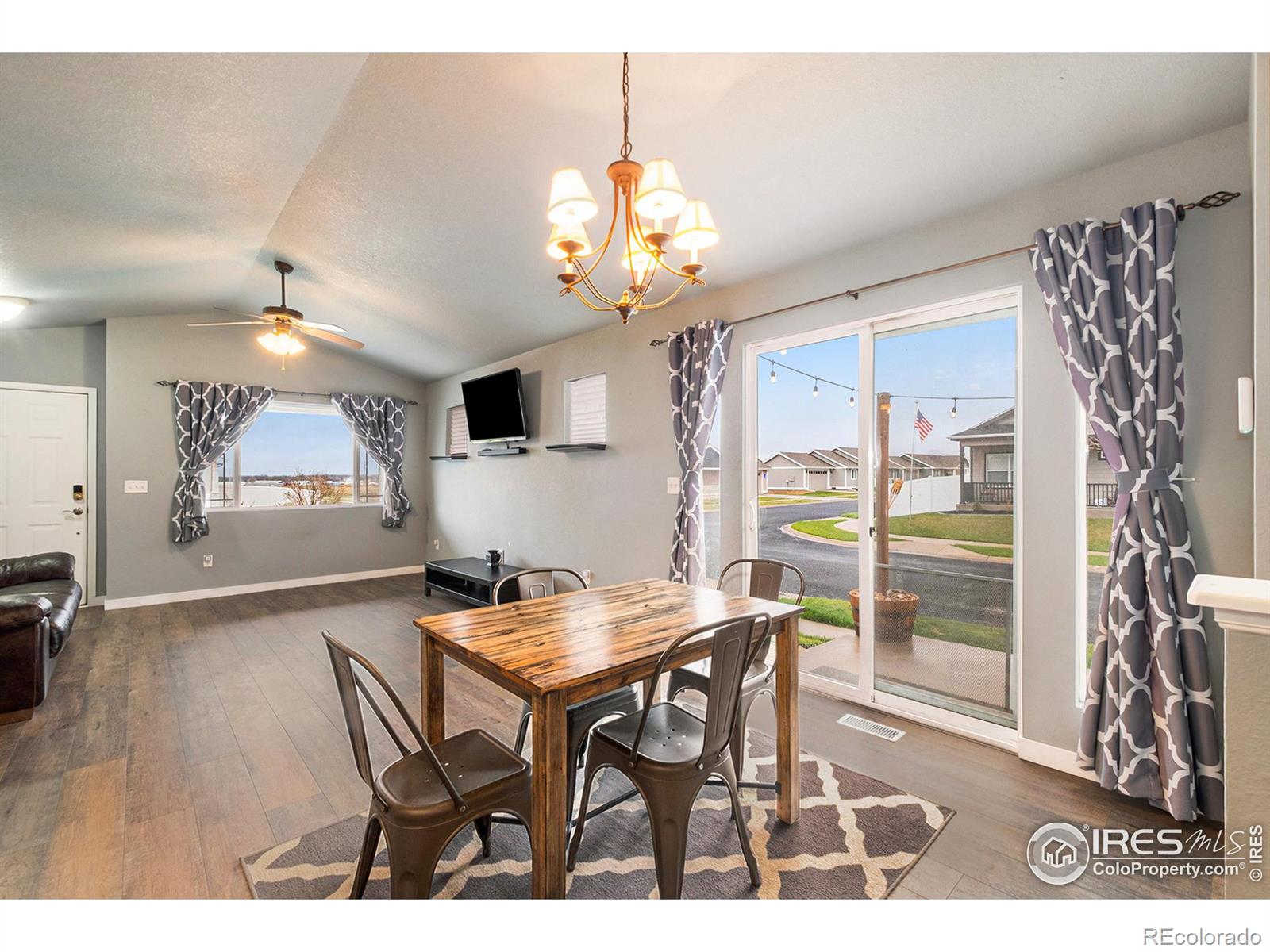 4333 Paintbrush Drive