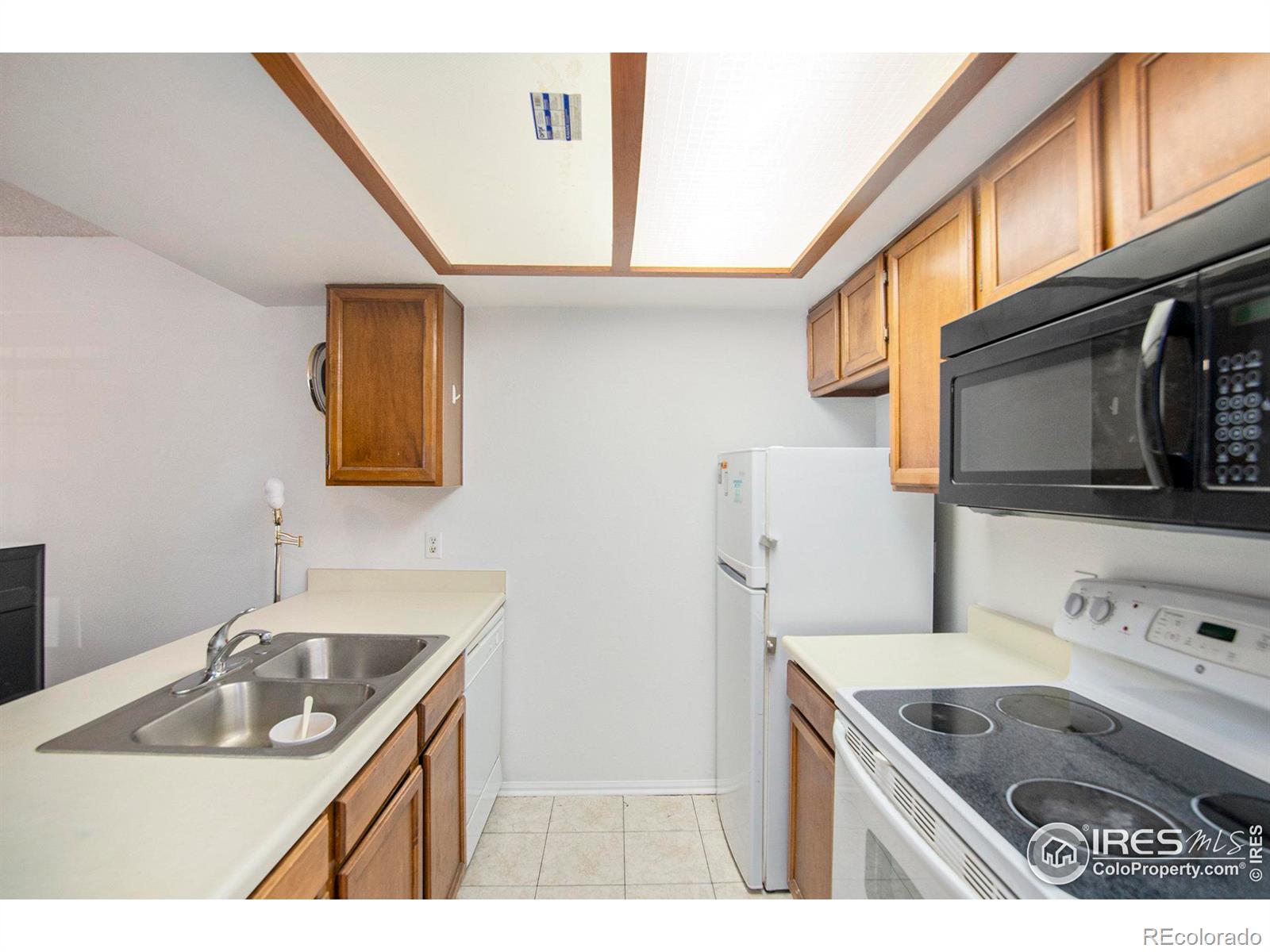 15999 E Alaska Place Unit: F