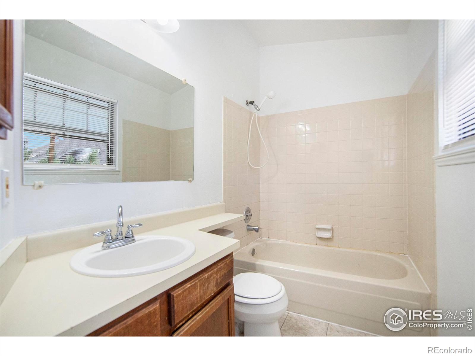 15999 E Alaska Place Unit: F