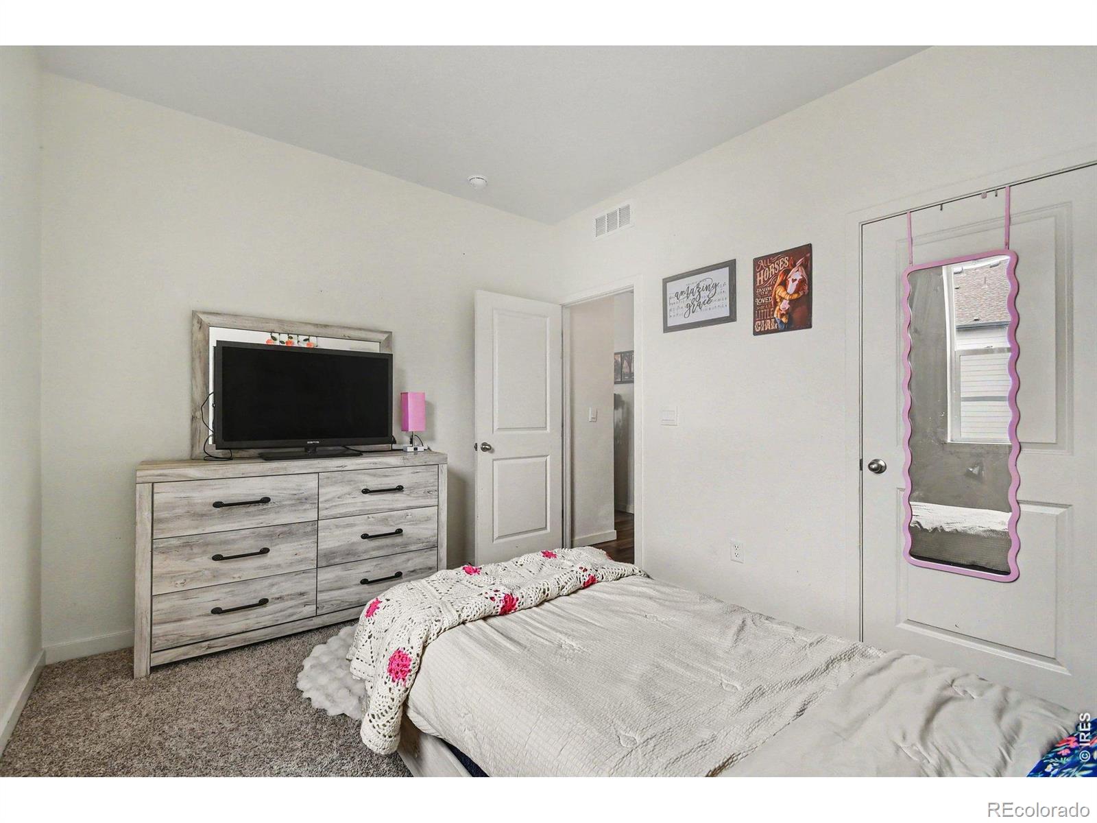 225 Swallow Road