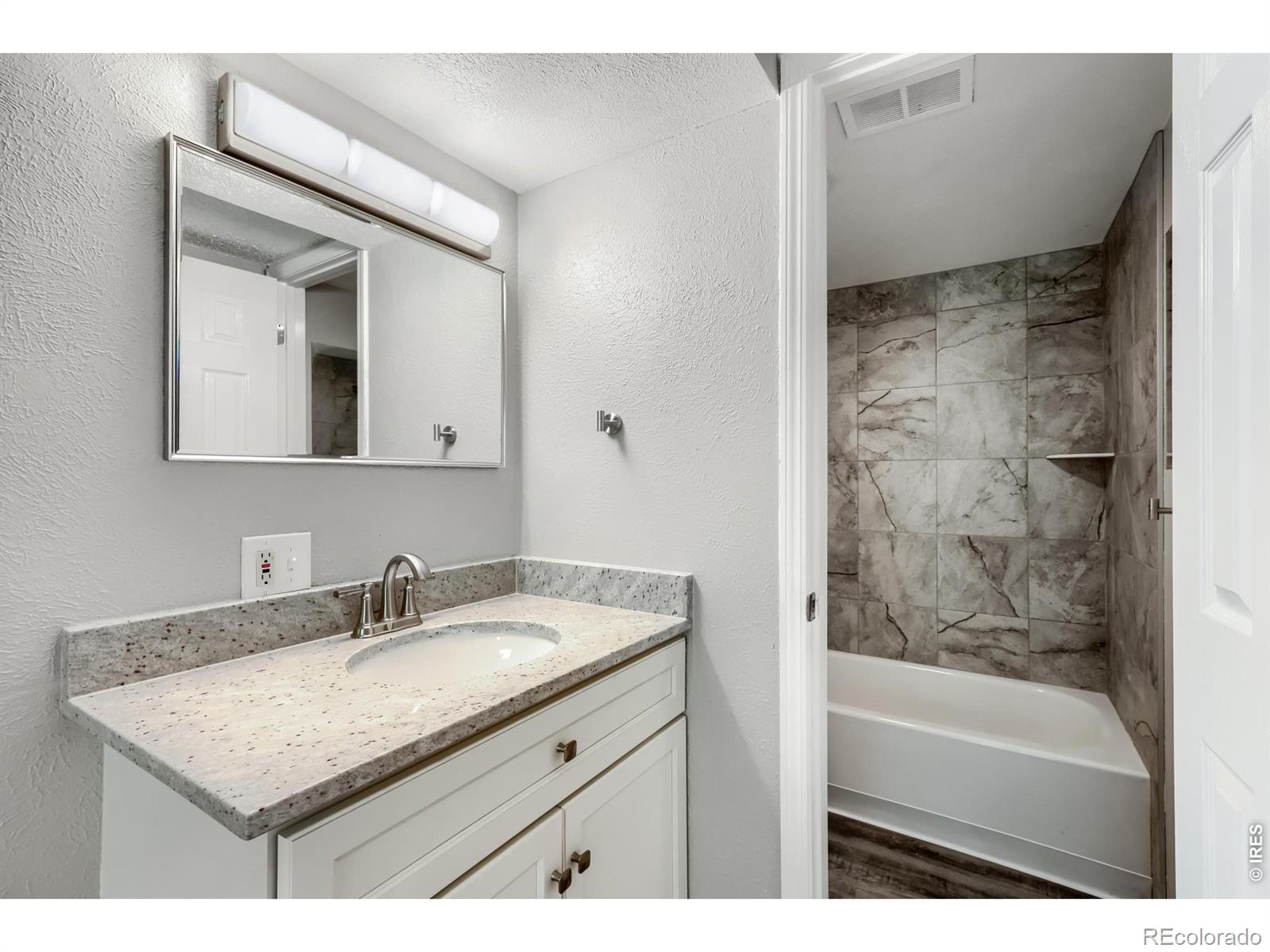 7395 E Eastman Avenue Unit: 203