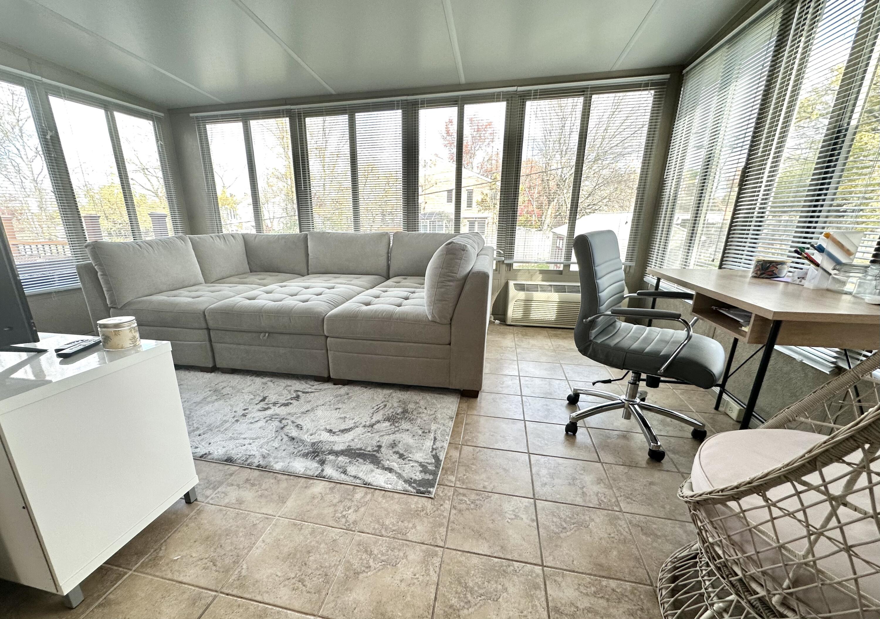 1433 Jocasta Drive