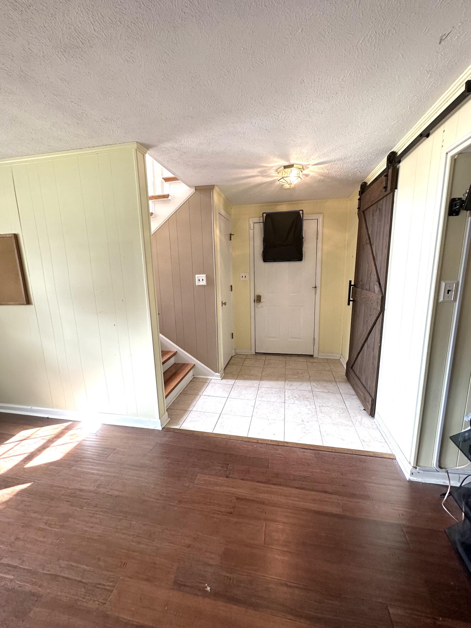 1433 Jocasta Drive