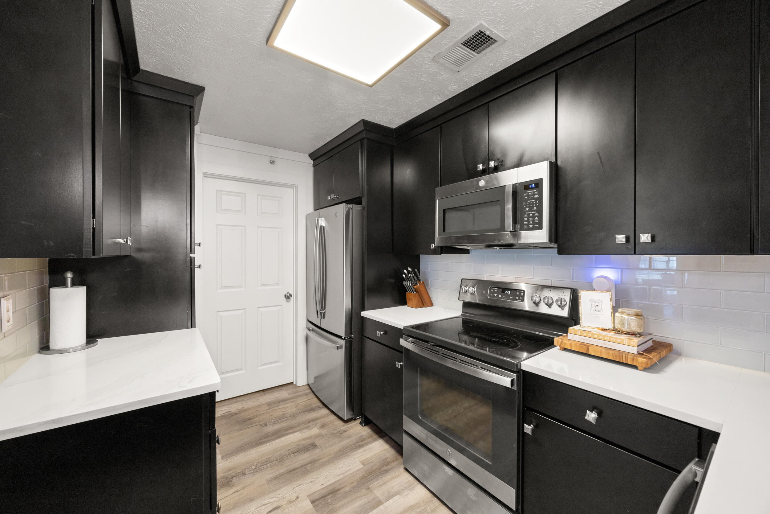 600 Vincent Way 2206