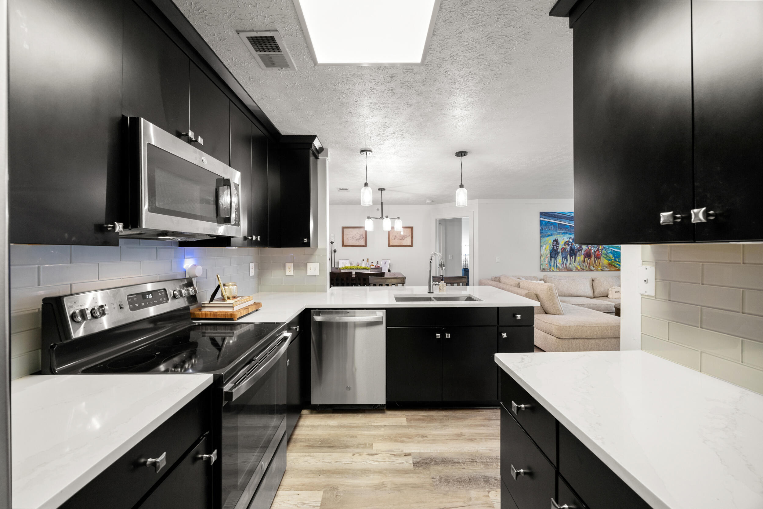 600 Vincent Way 2206