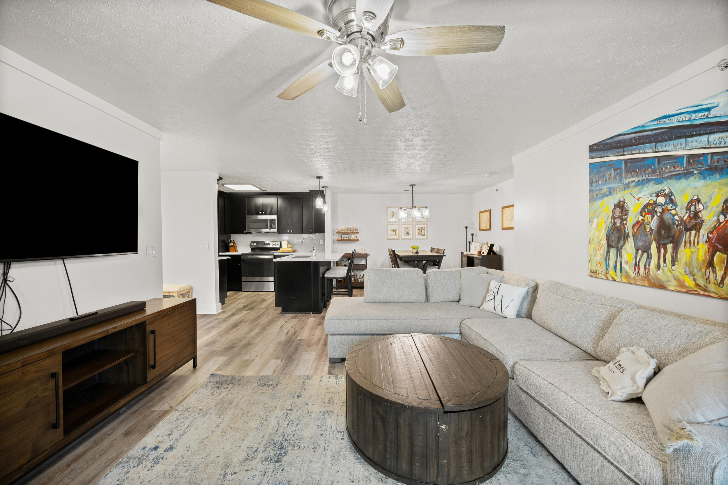 600 Vincent Way 2206