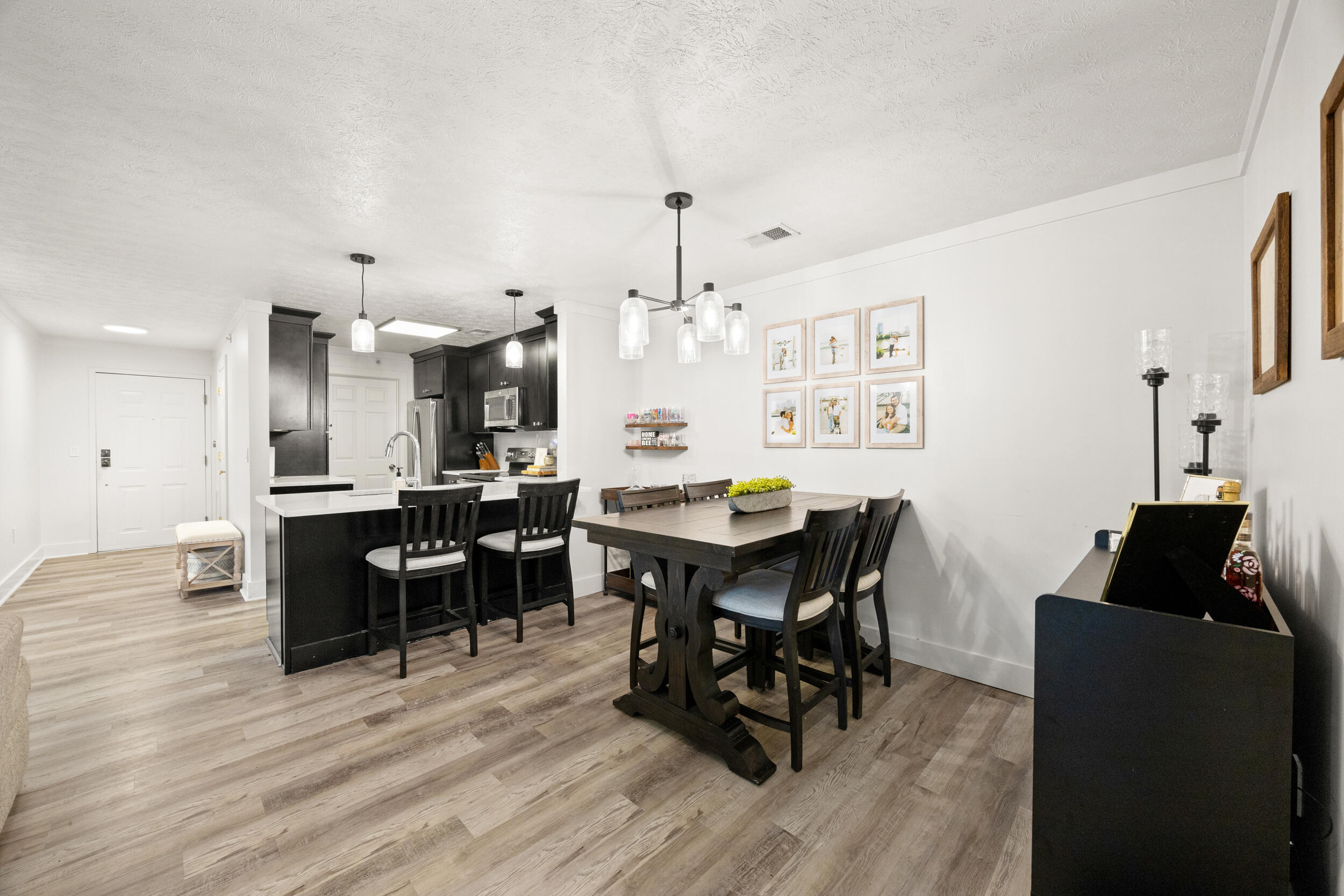 600 Vincent Way 2206