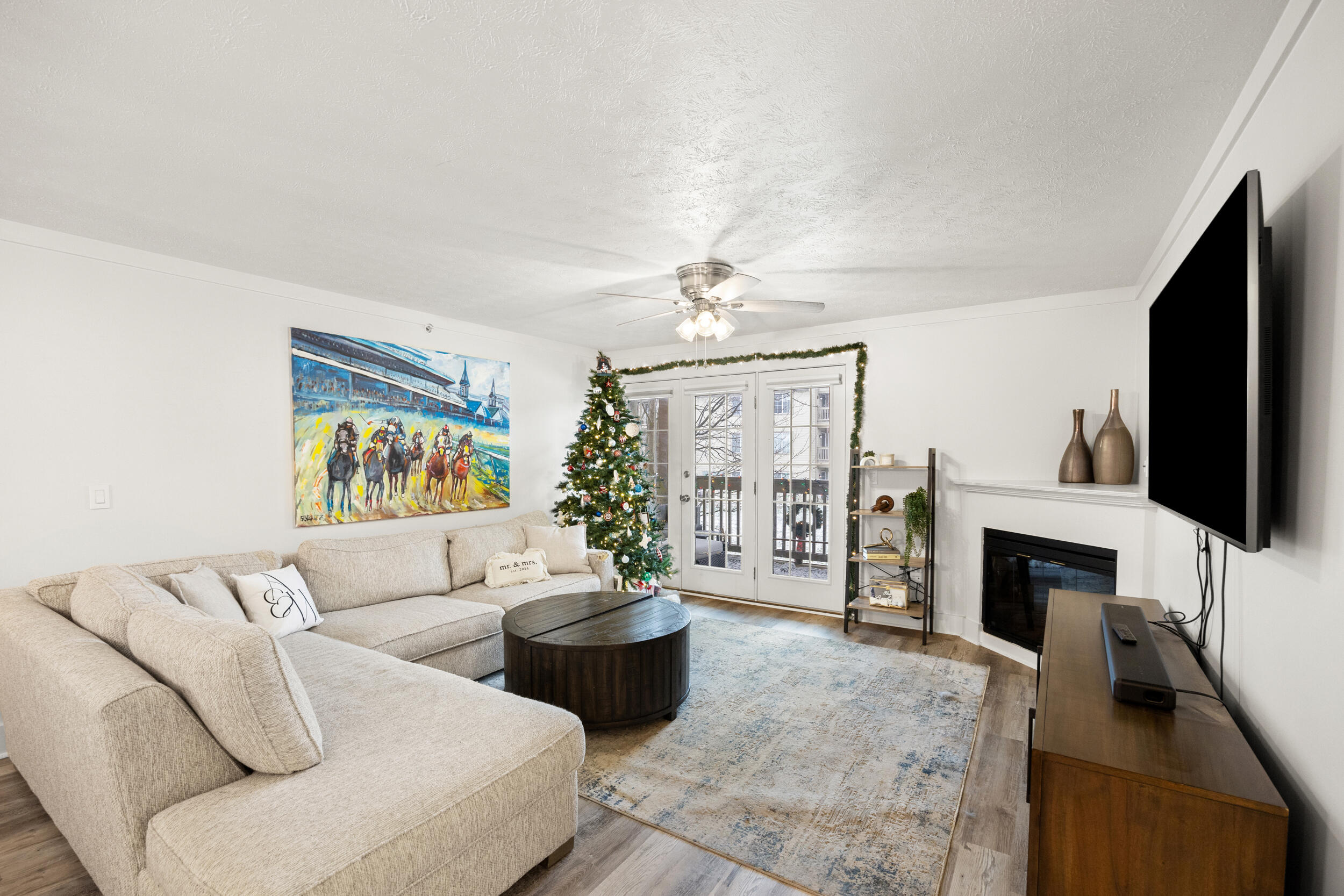 600 Vincent Way 2206