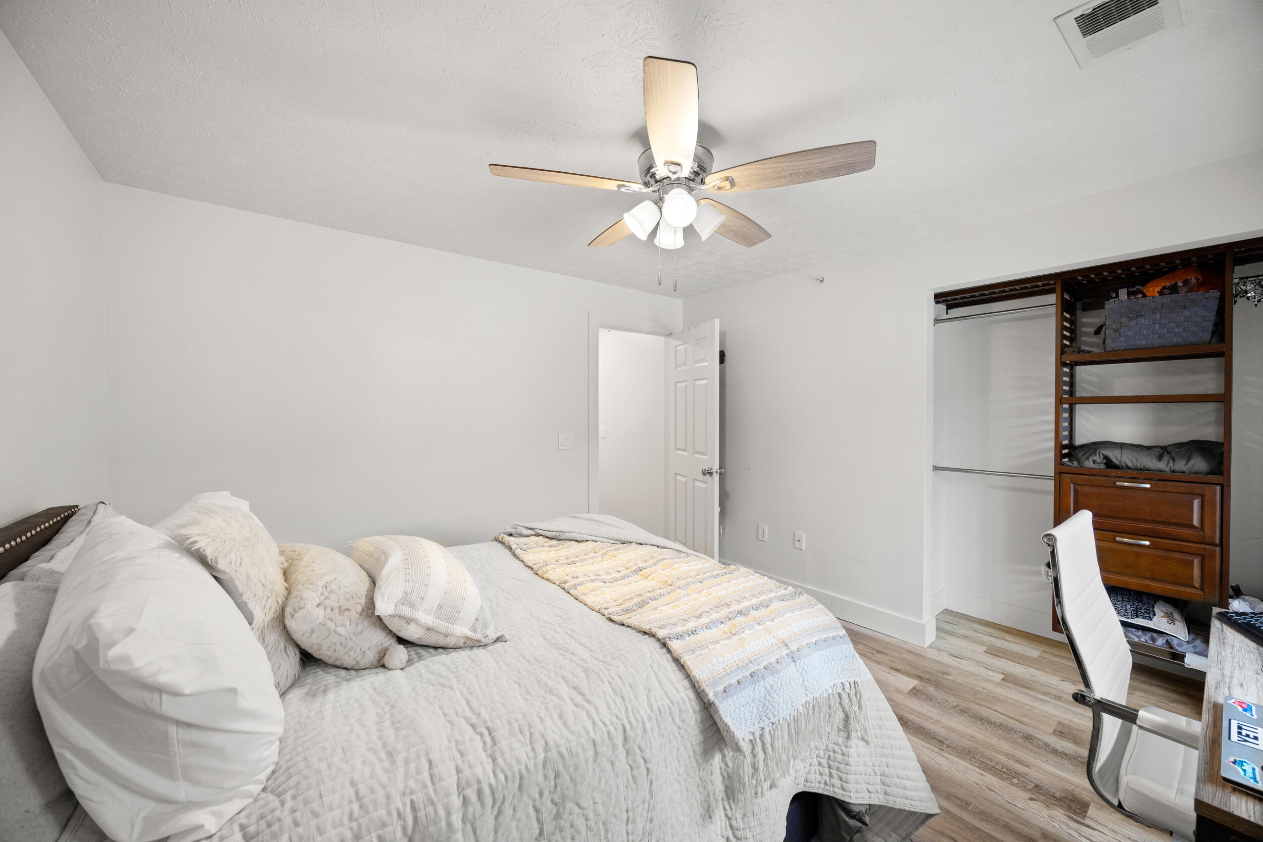 600 Vincent Way 2206