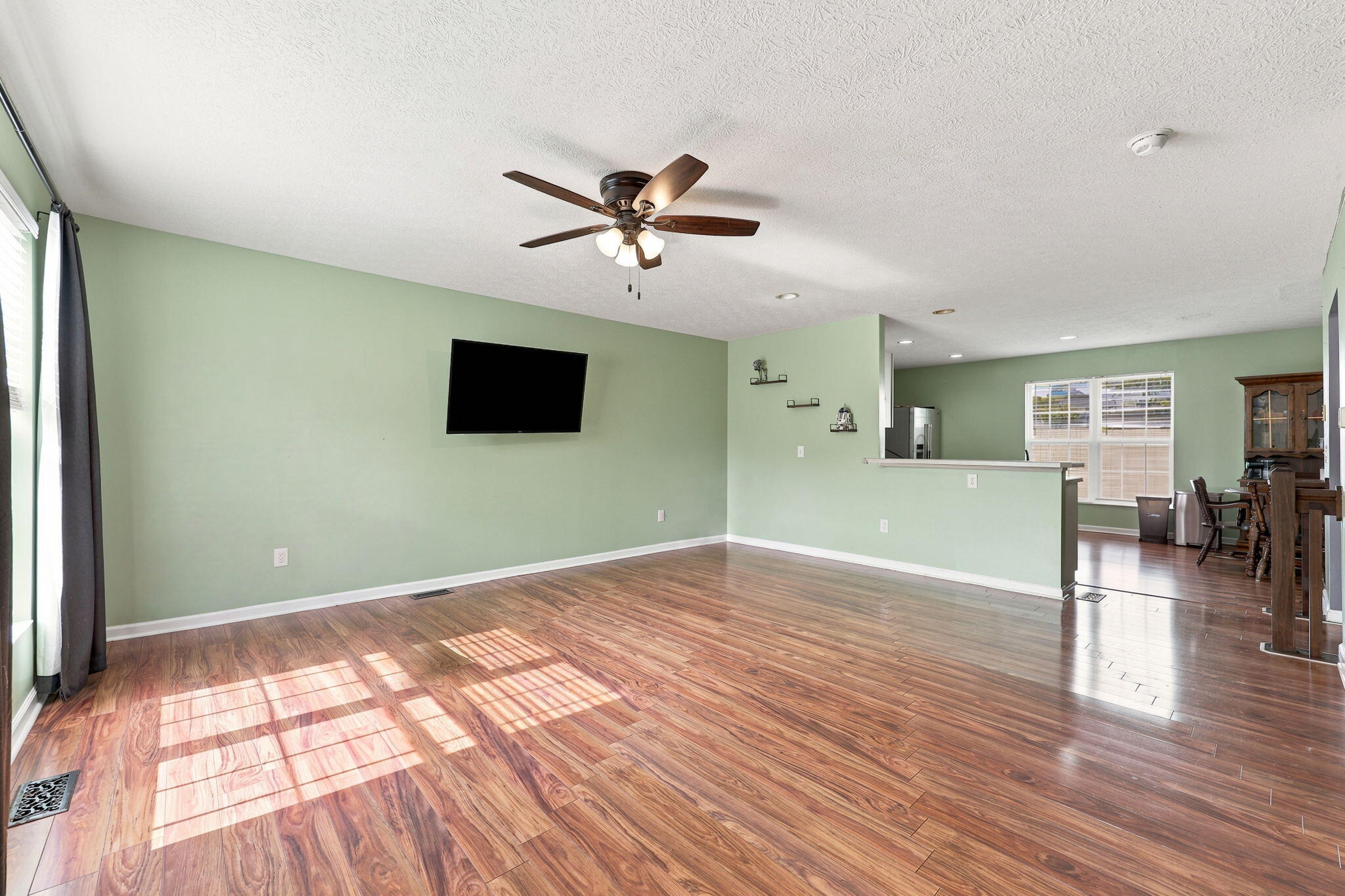 2453 Ogden Way