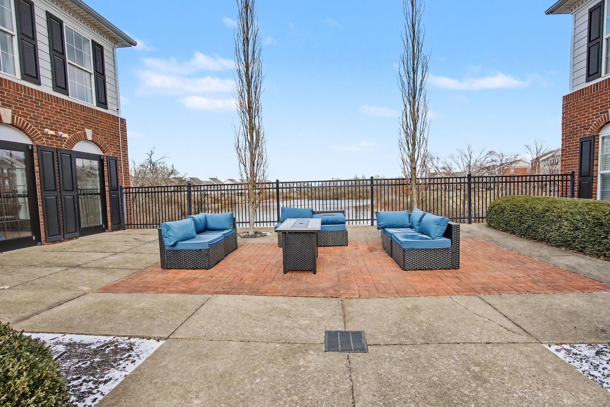 2453 Ogden Way