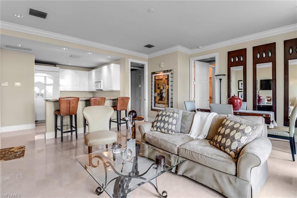900 5th AVE S 302